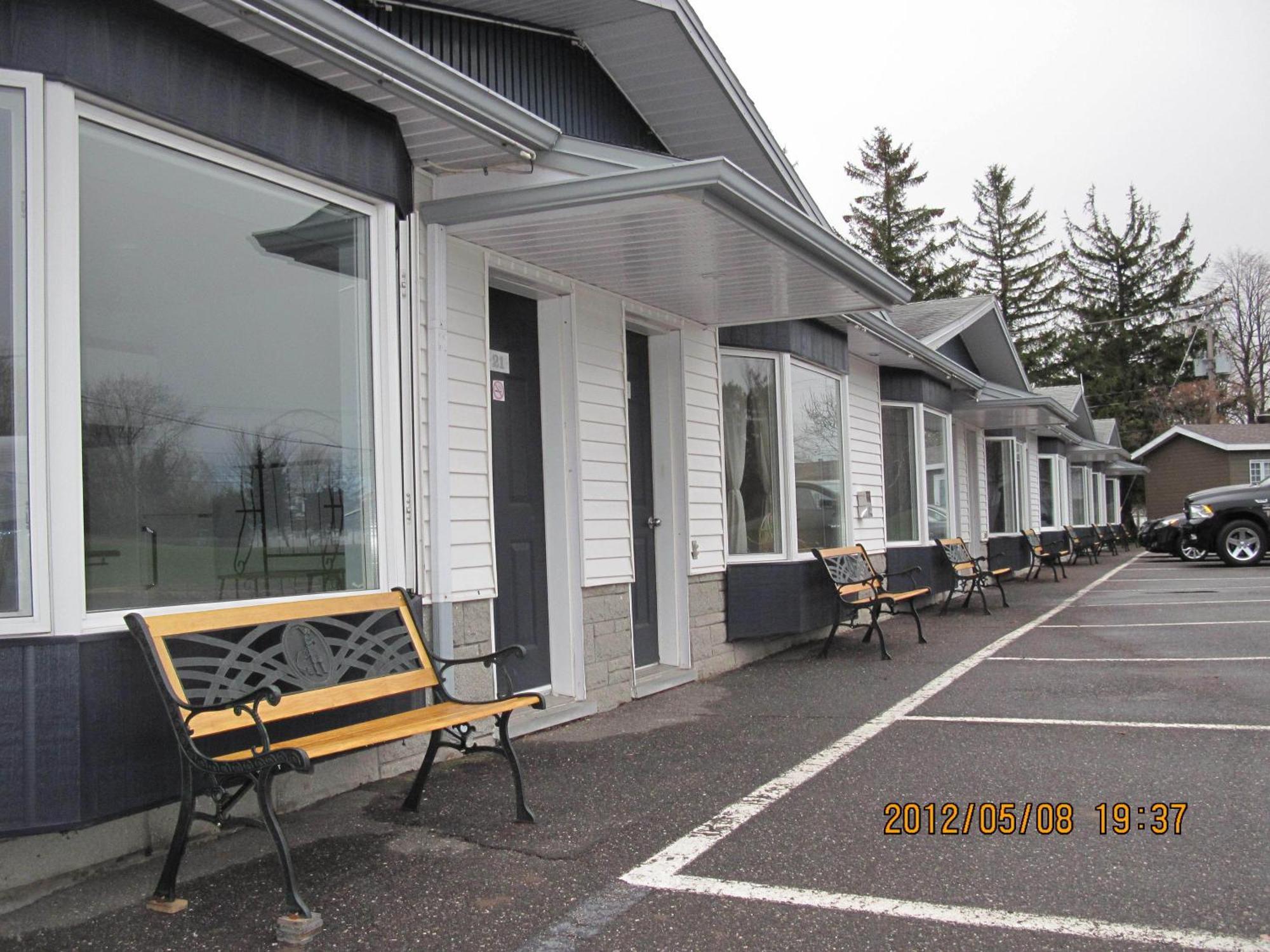 Motel Parc Beaumont Inc. Esterno foto